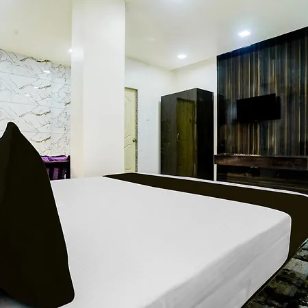 Collection O Ulhasnagar Birla Temple Formerly Yash Residency Hotel 3*