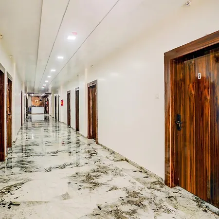 Hotel Collection O Ulhasnagar Birla Temple Formerly Yash Residency 3*