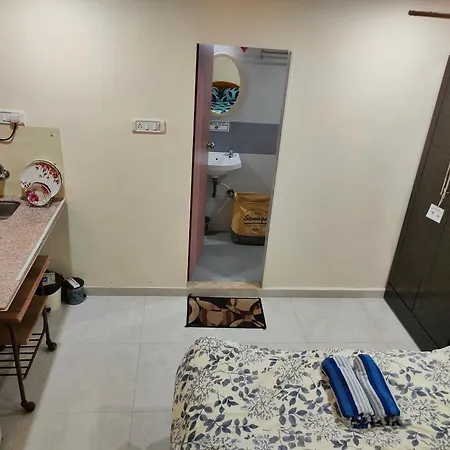 Ebony - Ac, Kitchenette, Ensuite, Independent * Mumbai