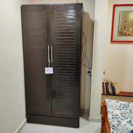 Ebony - Ac, Kitchenette, Ensuite, Independent Mumbai