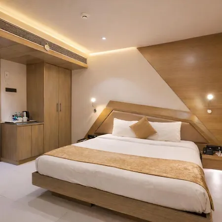 Hotel Dragonfly - The Art 4*