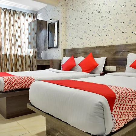 Hotel Hotel O Rana Residency Near Western Express Highway Metro Station 3*