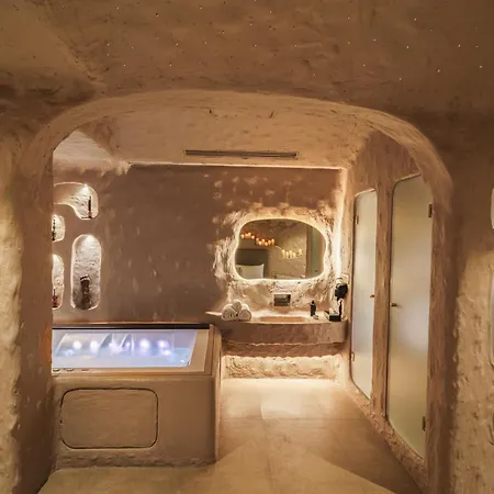 Dragonfly - The Art Hotel 4*
