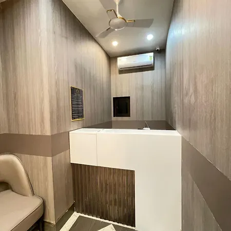 Avirahi Apartment *