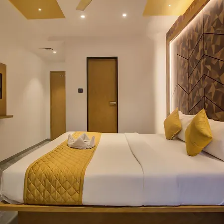 Malad Opposite Malad Railway Station Hotel