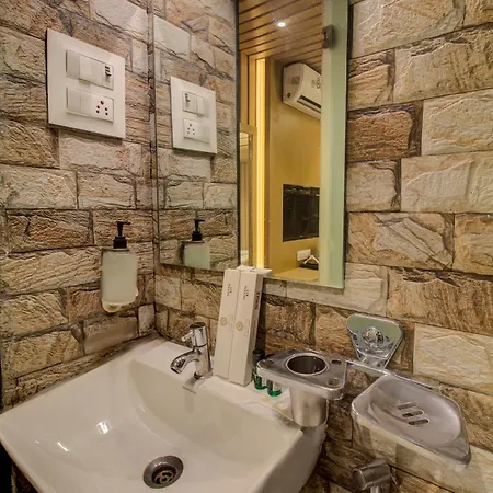 Hotel Malad Opposite Malad Railway Station 3*