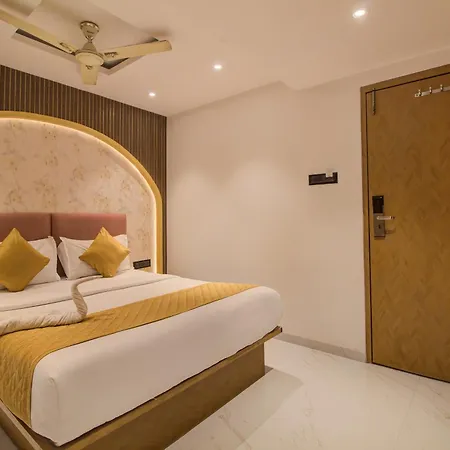 Malad Opposite Malad Railway Station 3* Mumbai