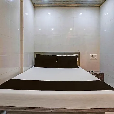 Hotel O Taj And Boarding 4*