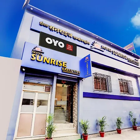 O Sunrise Executive Hotel 2*