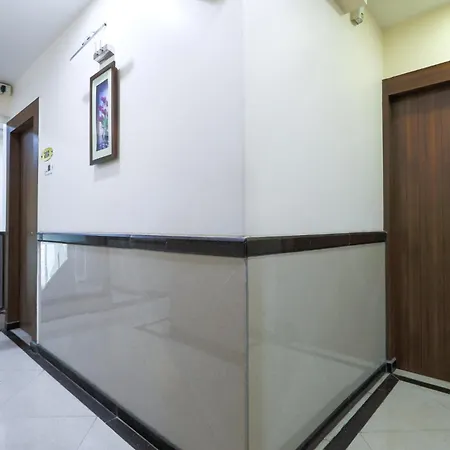 Laaiba Residency Hotel 3*