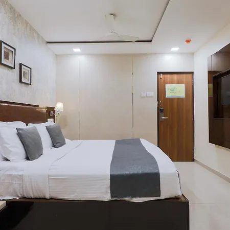 Laaiba Residency Hotel 3*