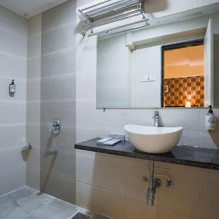 Laaiba Residency Hotel