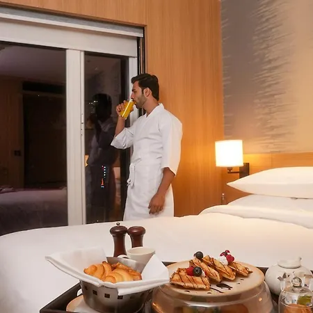Fairfield By Marriott Andheri West Hotel