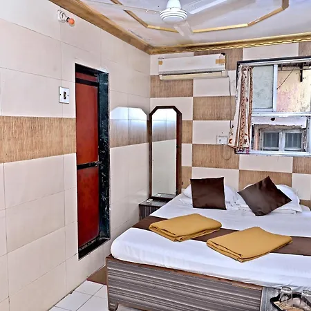 Hotel Ajanta 3*