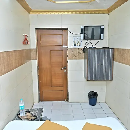 Hotel Ajanta 3*