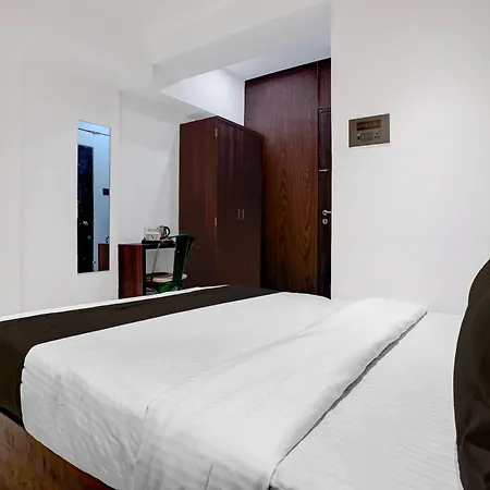 Hotel Collection O Santacruz Railway Station Formerly Mpg Guest Mumbai