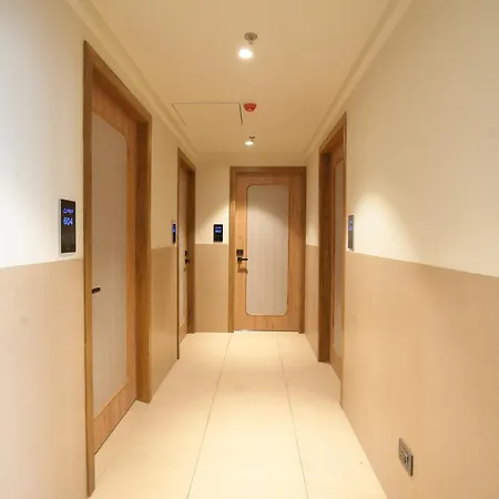 Indie Nesco Goregaon 4*