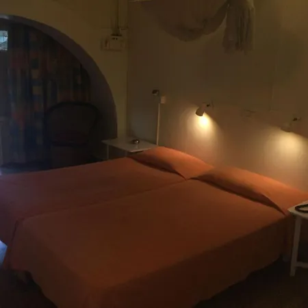 Hotel Manoribel