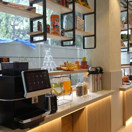 Hotel Indie Nesco Goregaon 4*
