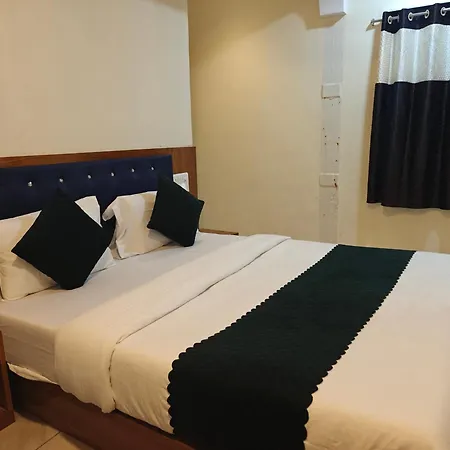Glow Star Hotel