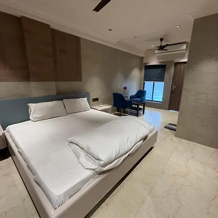 Rajjog Hotel 3*