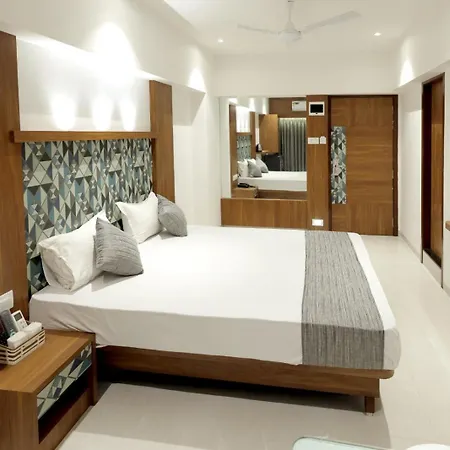 Hotel Metro Host