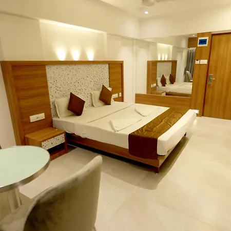Metro Host Hotel 3*