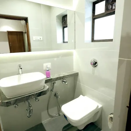 Metro Host 3* Mumbai