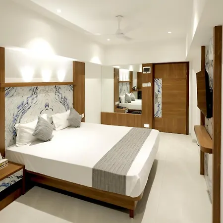 Hotel Metro Host