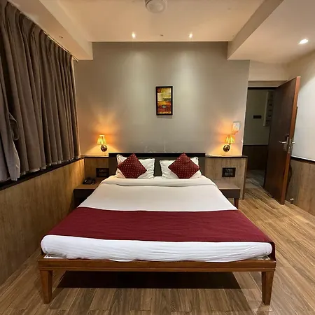 Garden Hotel 3*