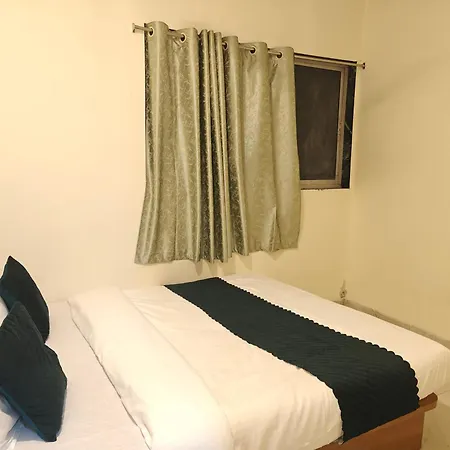 Glow Star Hotel 2*