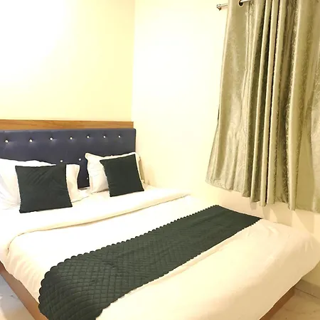 Glow Star Hotel Mumbai
