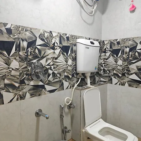 Glow Star Hotel 2*
