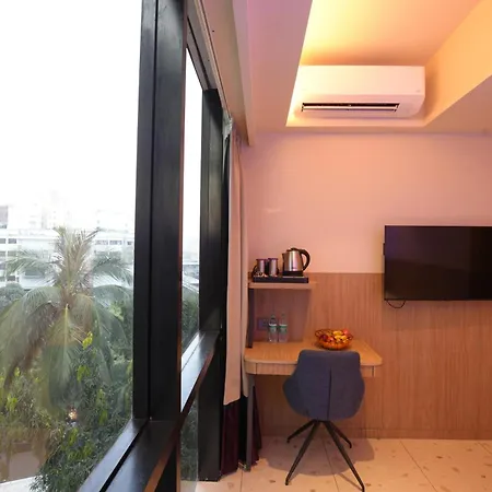 Hotel Indie Nesco Goregaon 4*