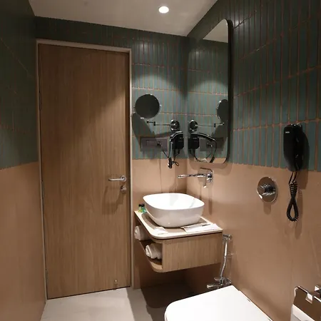Hotel Indie Nesco Goregaon