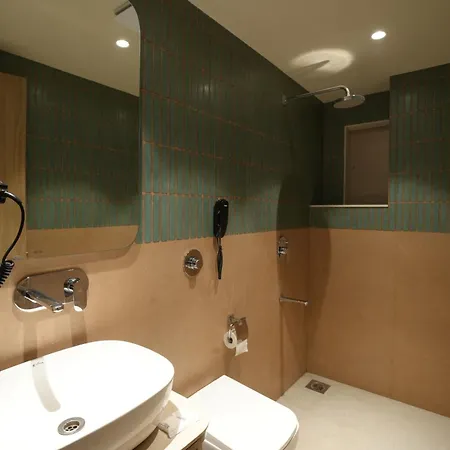 Indie Nesco Goregaon Hotel 4*
