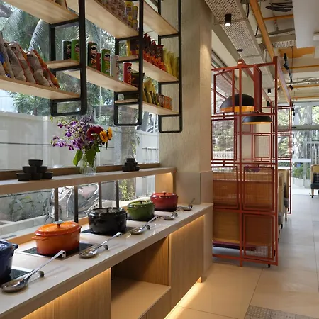 Indie Nesco Goregaon Hotel