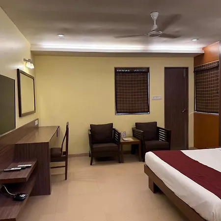 Garden Hotel 3*