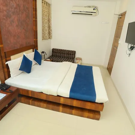 Satellite Hotel