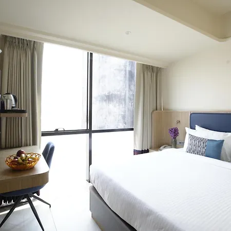 Indie Nesco Goregaon Hotel Mumbai