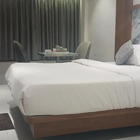 Shine Hospitality Premium 3* Mumbai