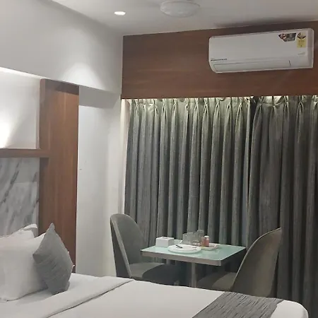 Shine Hospitality Premium 3* Mumbai