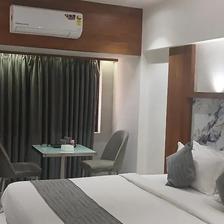 Hotel Shine Hospitality Premium