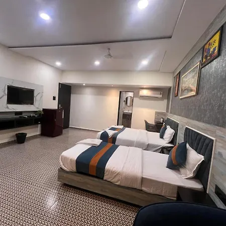 New Diamond By Glitz Hotel 2*
