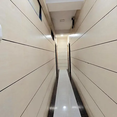 Kamal - Mohammed Ali Road Hotel 2*