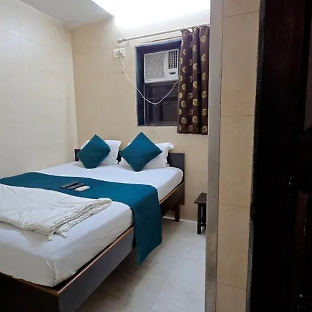 Kamal - Mohammed Ali Road Hotel