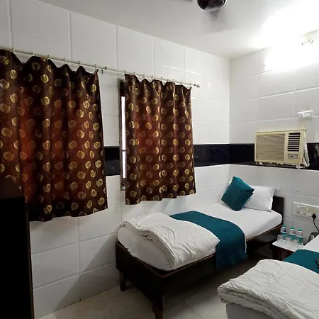 Kamal - Mohammed Ali Road Hotel 2*