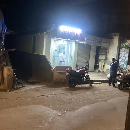 Parle Executive Near Nanavati Hospital - Hotel 2*