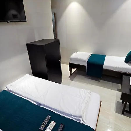 Hotel Kamal - Mohammed Ali Road 2*