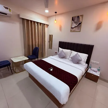Hotel Silver Leaf - Parle East - Near Airport